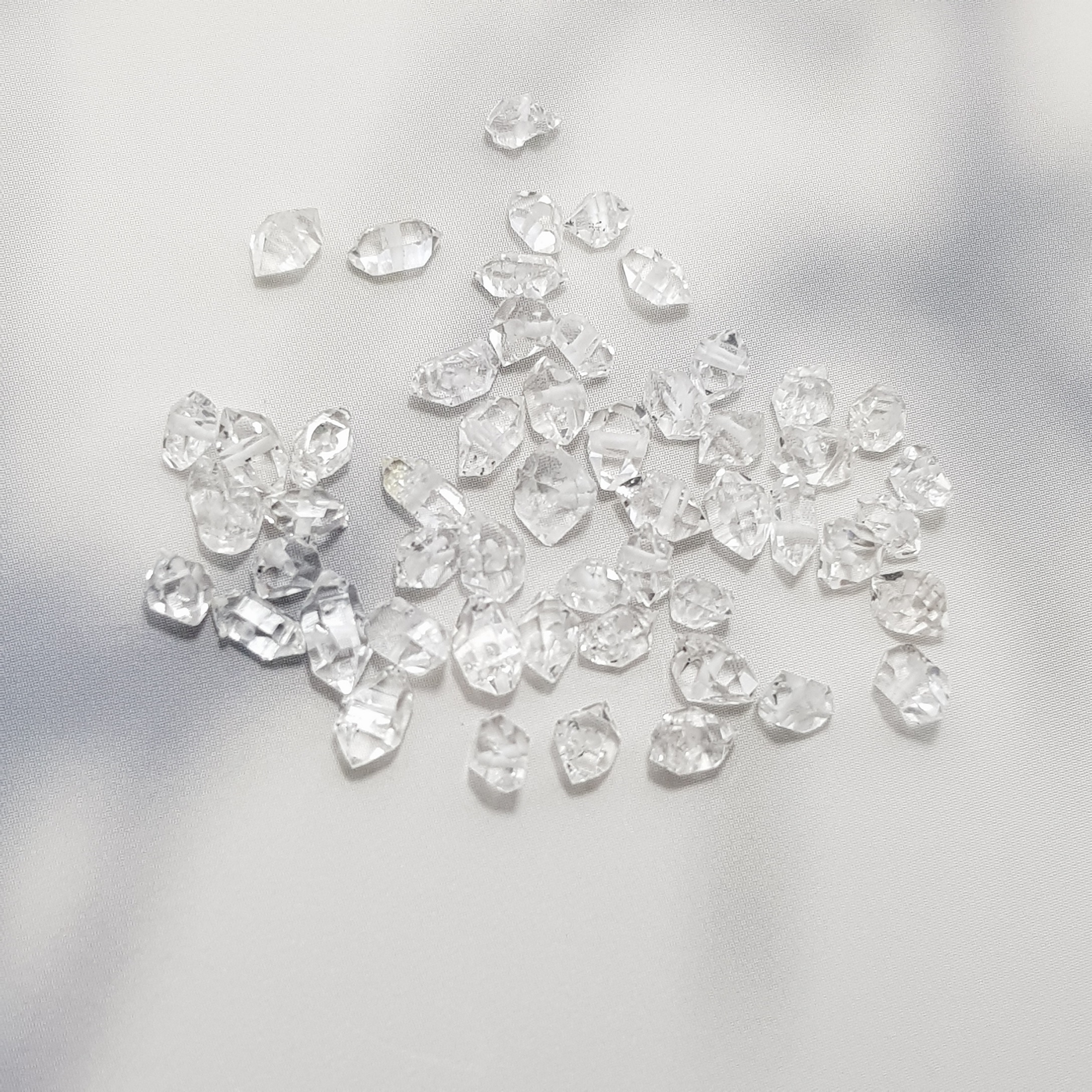 [1 hạt][ℍ𝕖𝕣𝕜𝕚𝕞𝕖𝕣 𝔻𝕚𝕒𝕞𝕠𝕟𝕕] Hạt lẻ đá Herkimer Diamond 2-4mm