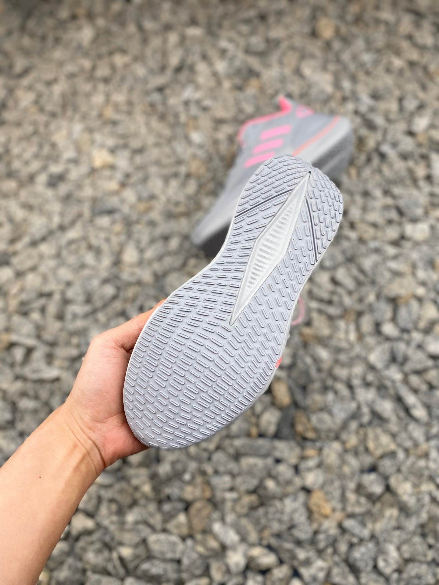[SALE KHỦNG][TẶNG VỚ] GIÀY RUNNING NỮ ADIDAS ALPHAMAGMA