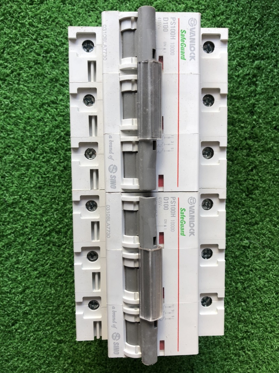 Cầu dao tự động Sino 100A 3 pha (át 3 cực) 400V
