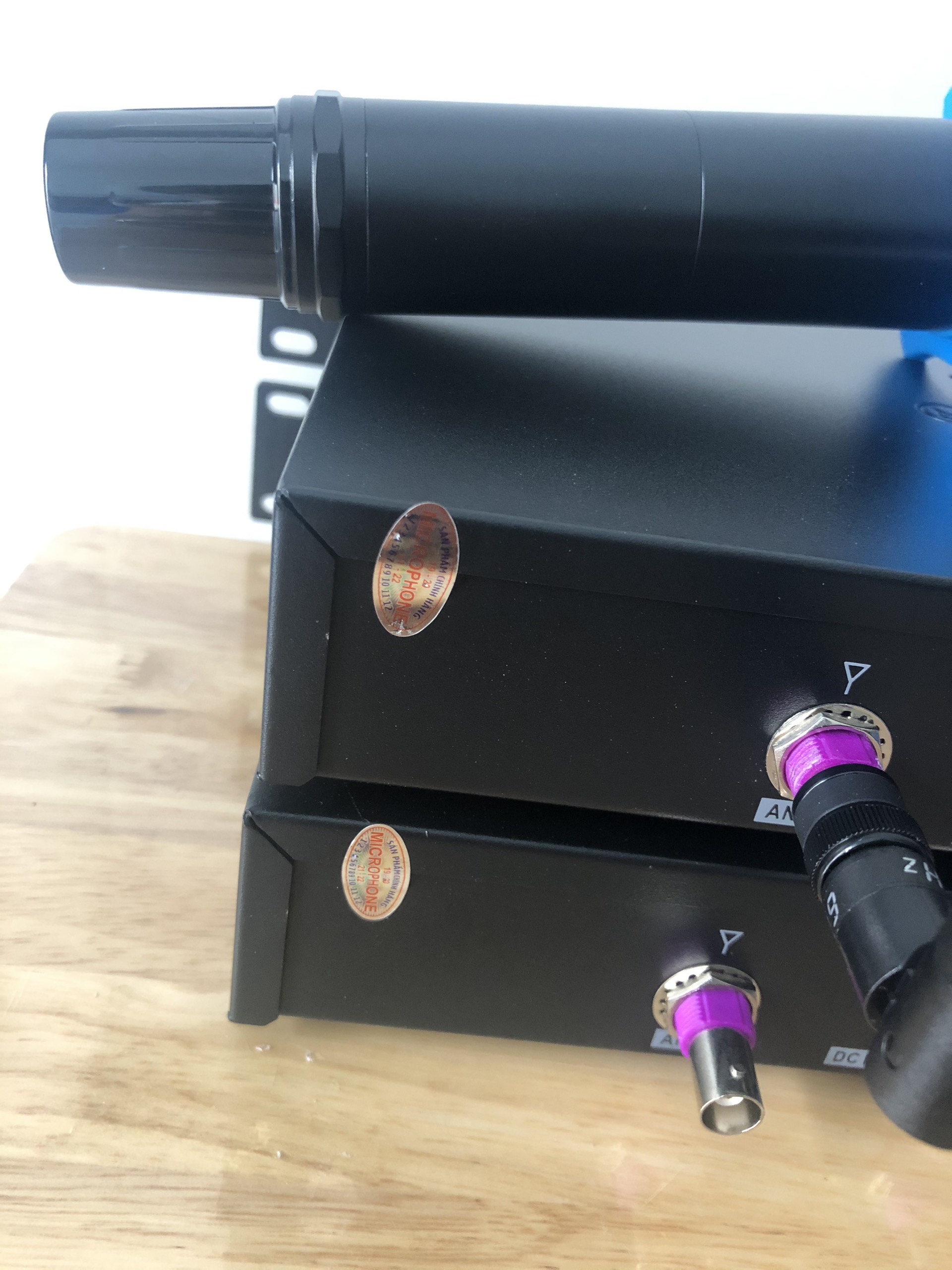 Micro không dây SHURE UGX23