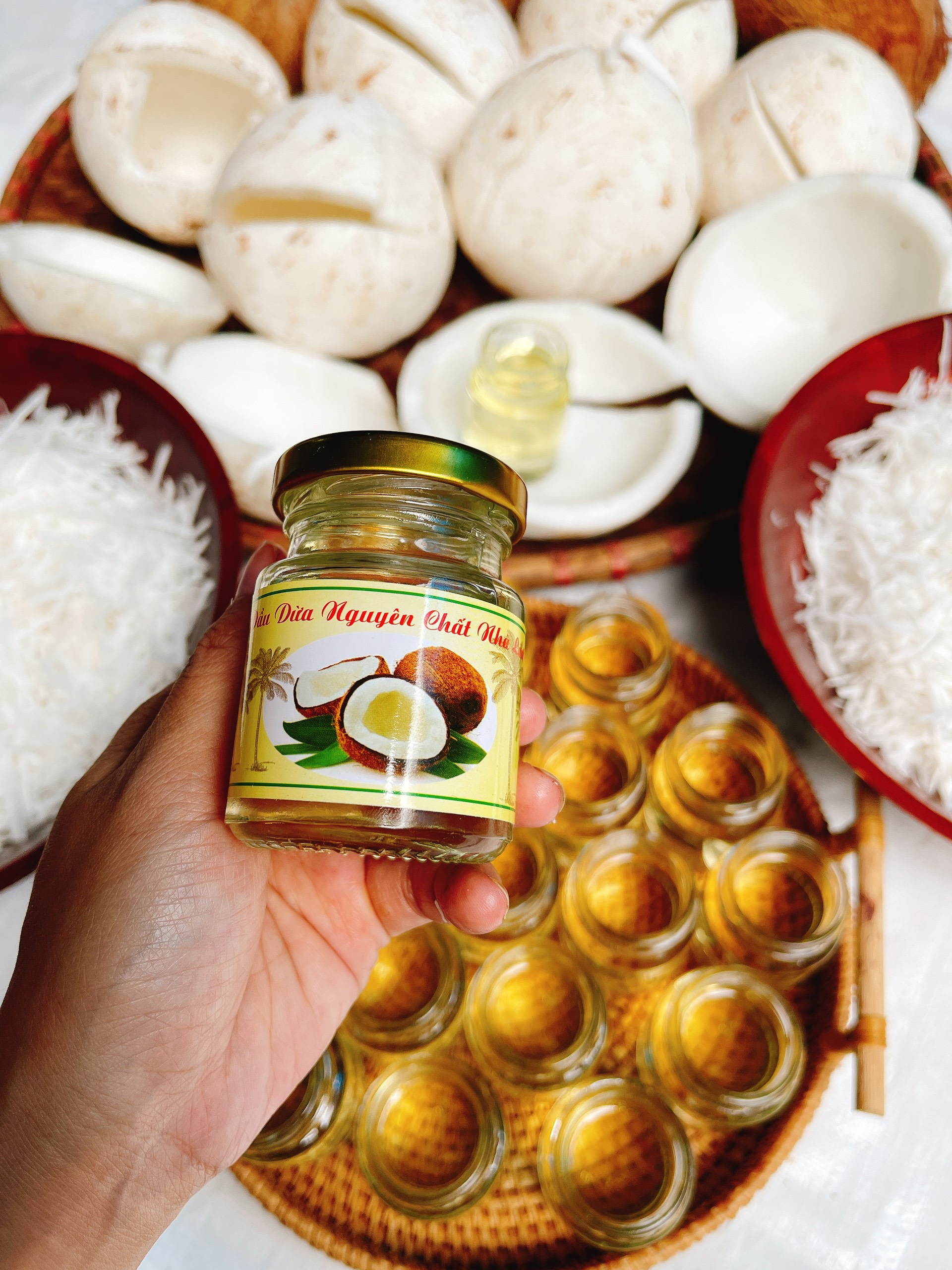 Dầu Dừa Nguyên Chất Handmade ( Dưỡng Tóc- Môi, Dưỡng Dài Mi, Chống Rạn Da) 100ml