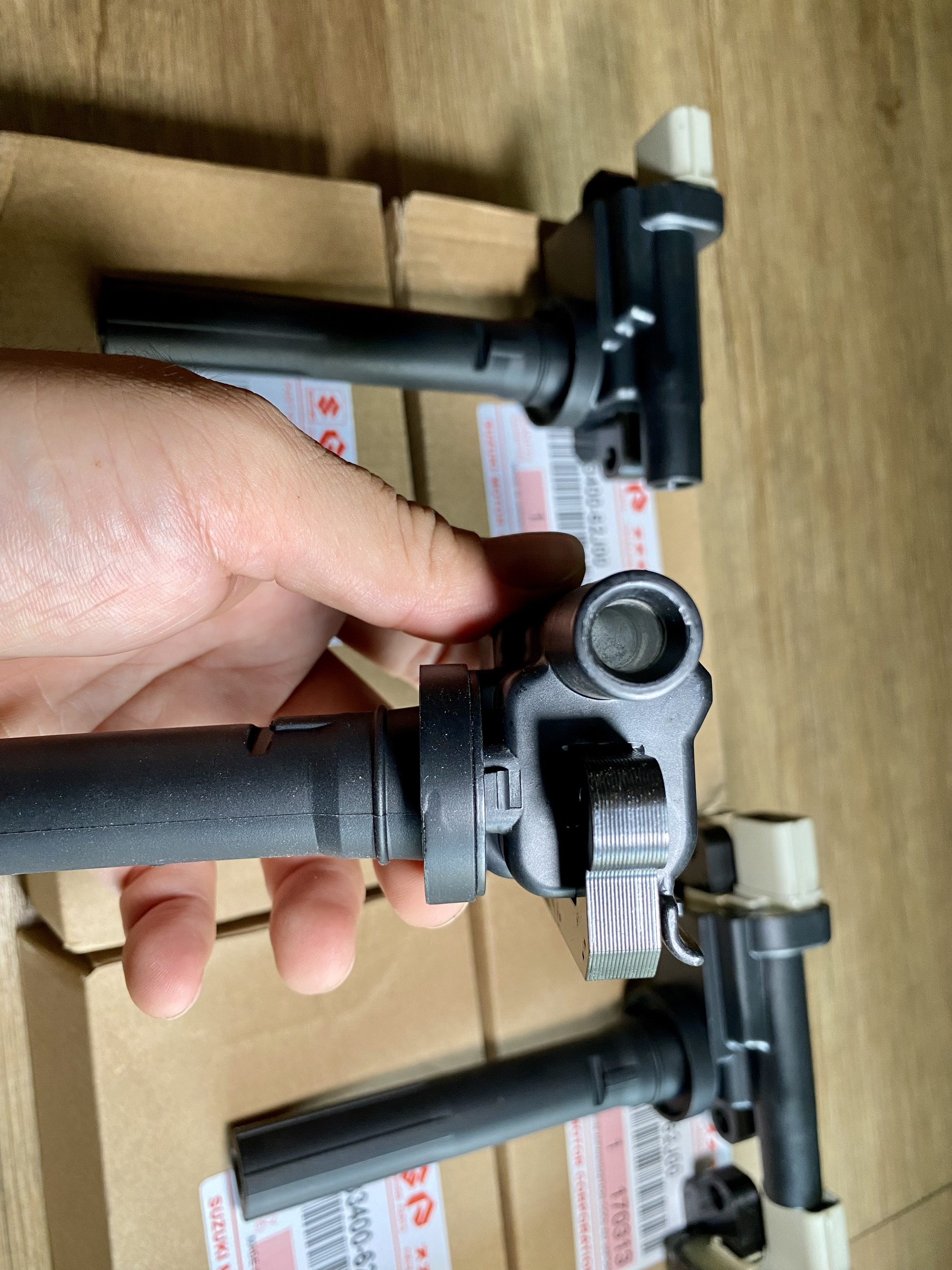 Mobin đánh lửa suzuki apv/ vitara/ swift sx4