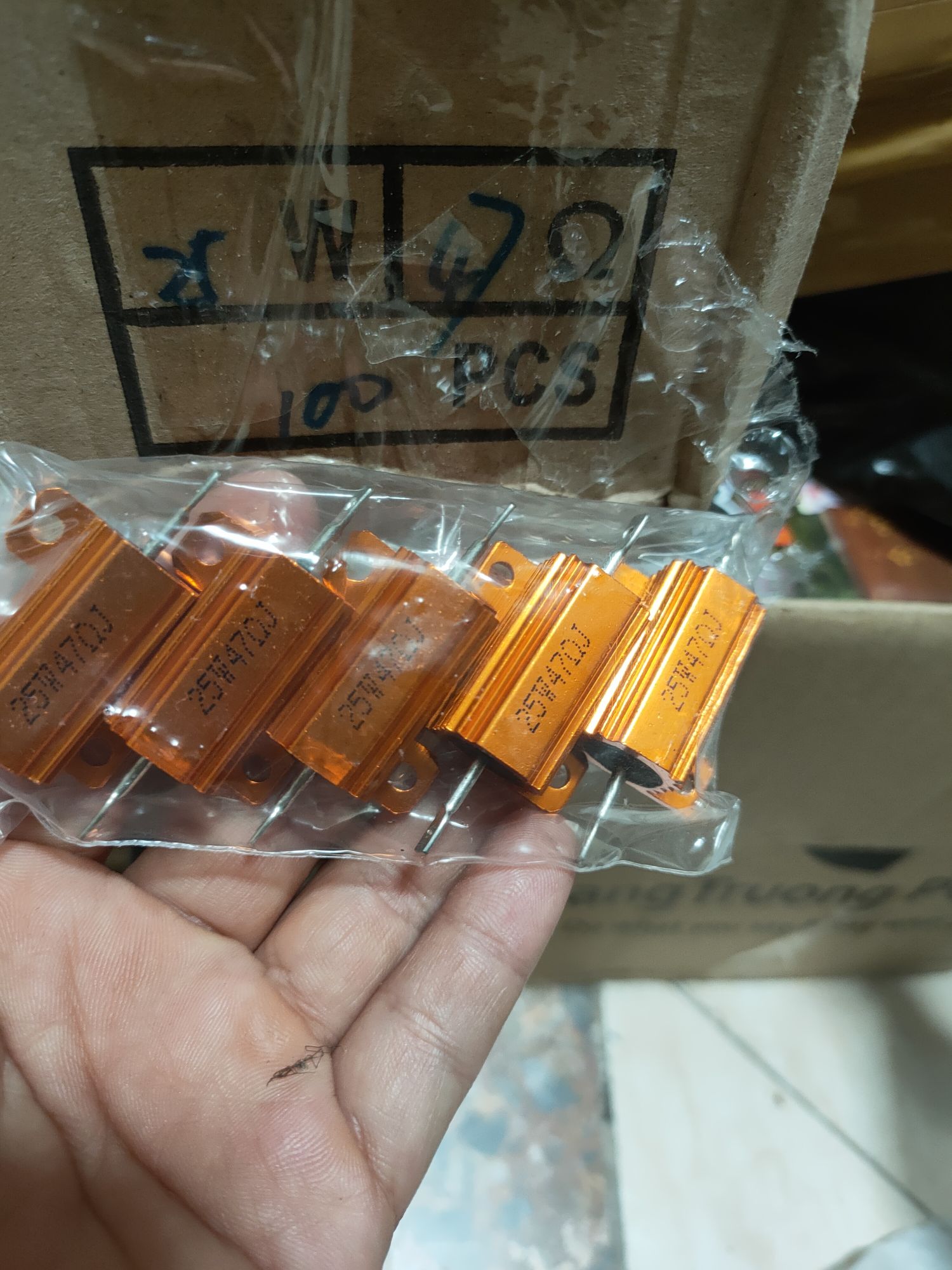 2 điện trở nhôm 47om 25w