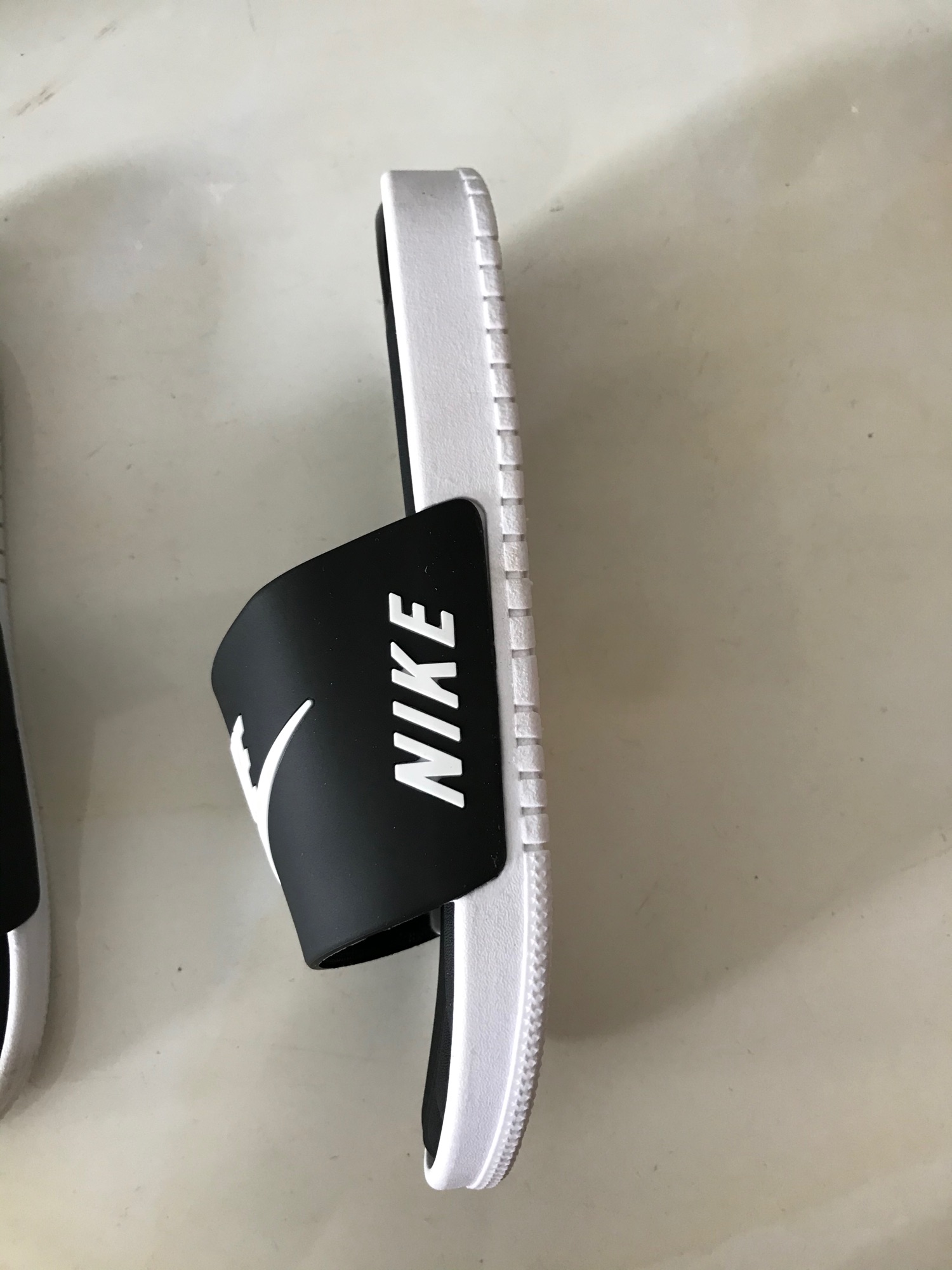 Dép móc nike