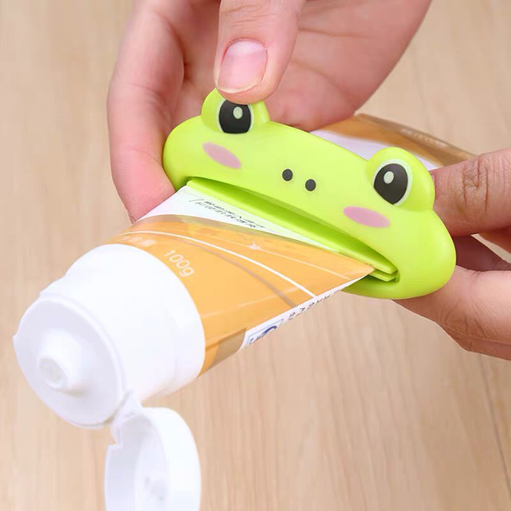 Dụng cụ kẹp kem đánh răng hình thú đáng yêu cho bé