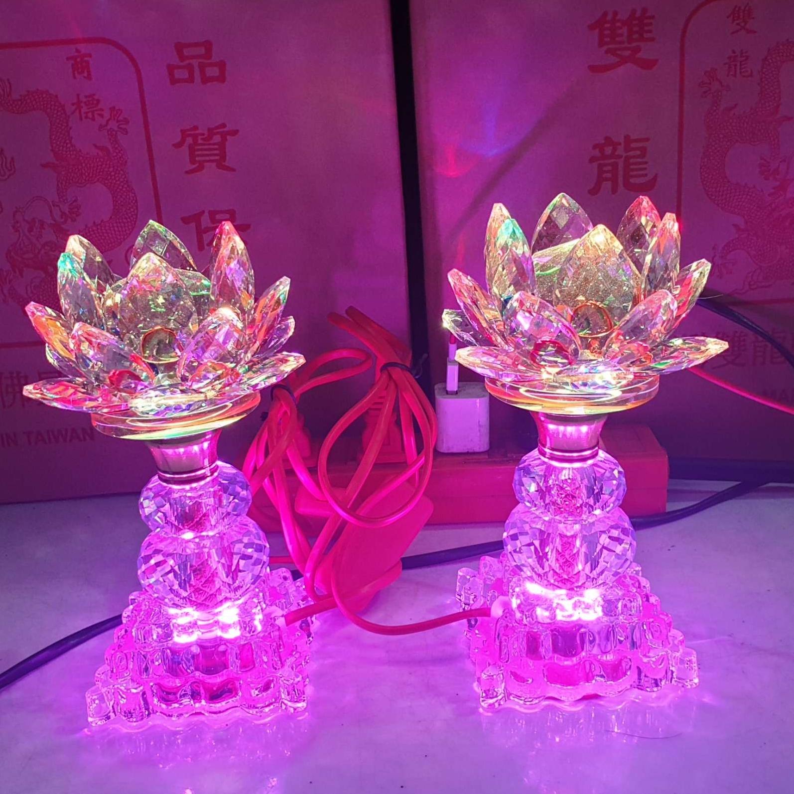Cặp đèn thờ đá pha lê cao cấp tự động đổi màu cao 17 cm