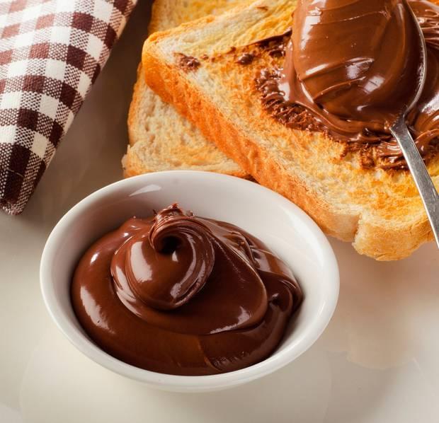 Mứt Hạt Dẻ Chocolate hiệu Nutella ( nhập khẩu Đức )- Hủ thủy tinh 750gr