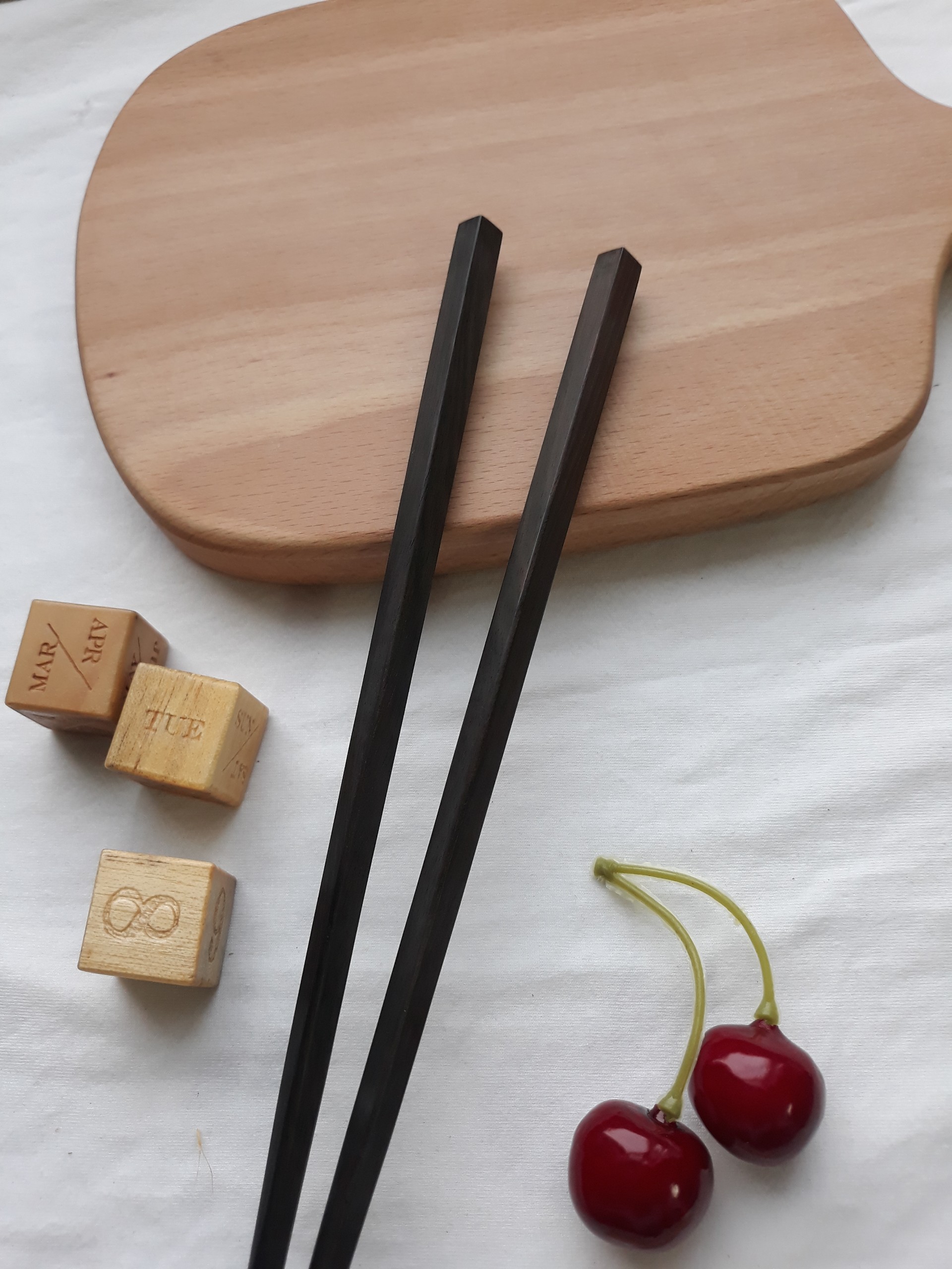 Đũa gỗ mun đen vuông trơn 25 cm (bộ 5 đôi)