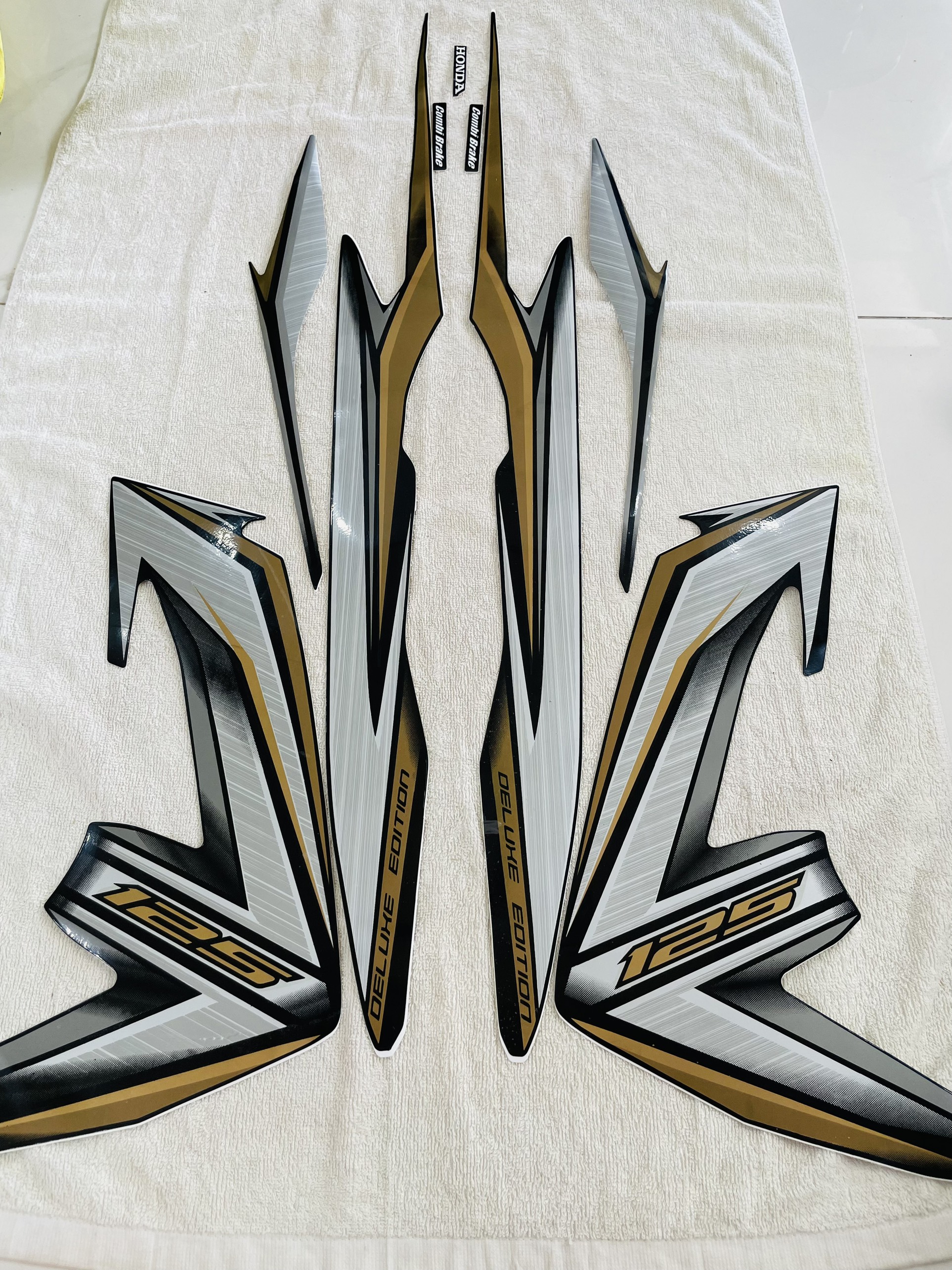 Bộ tem decal dán xe máy Honda Air Blade đời 2014 màu đồng zin thái siêu đẹp