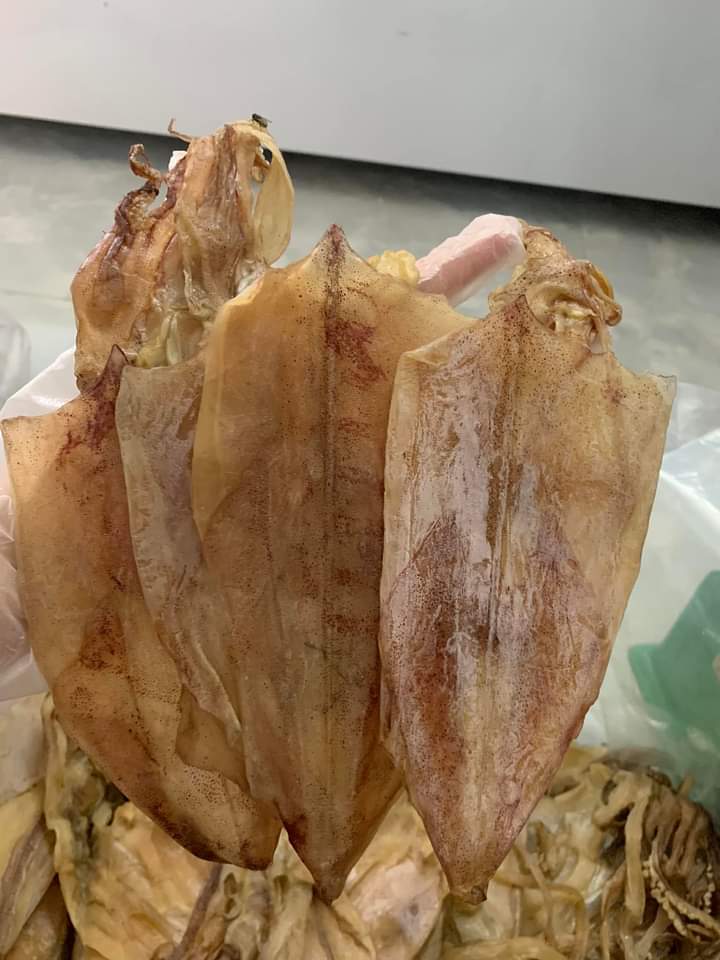 Khô mực lá;mực ống size lớn 30-40 con (túi 500gr)