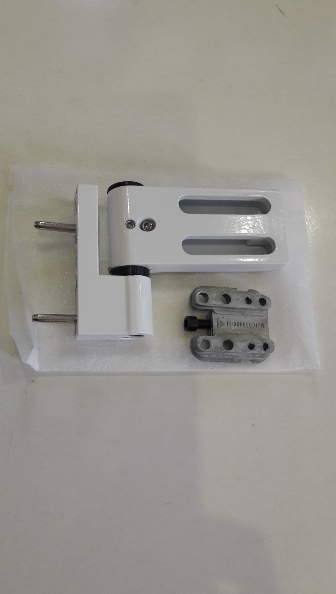 Bản lề 3D Cửa nhựa lõi thép