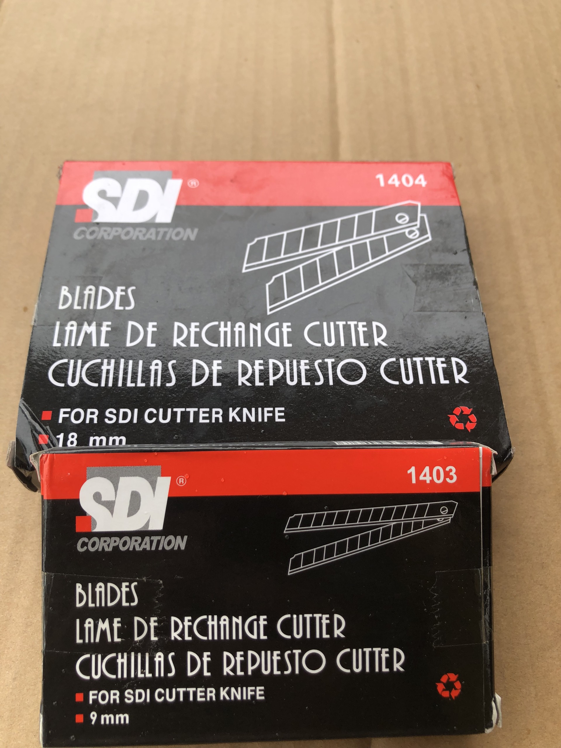 Hộp 100 Lưỡi Dao Dọc Giấy SDI Đẹp