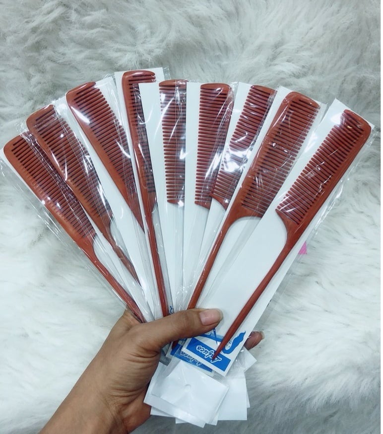 lược nhọn đánh rối