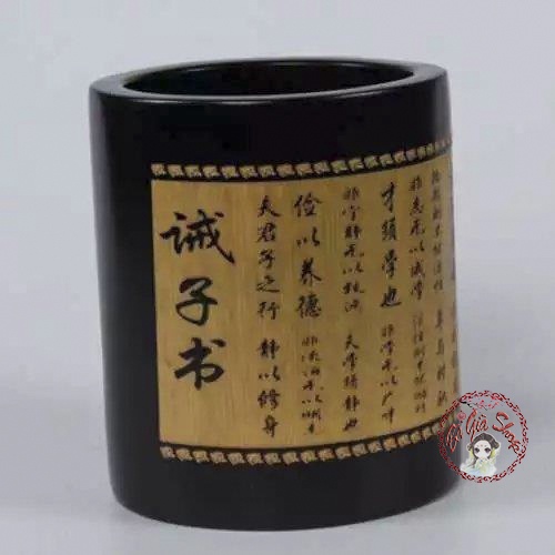 Lọ đựng bút bằng gỗ tre (mẫu chữ ngẫu nhiên)