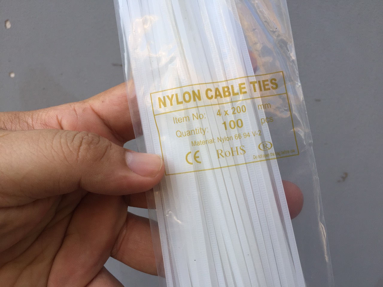 [HCM]BỊT 80 SỢI DÂY RÚT 2 TẤC NHỰA - DÂY THÍT NHỰA 20cm- 10 bịt tặng 1 bịt