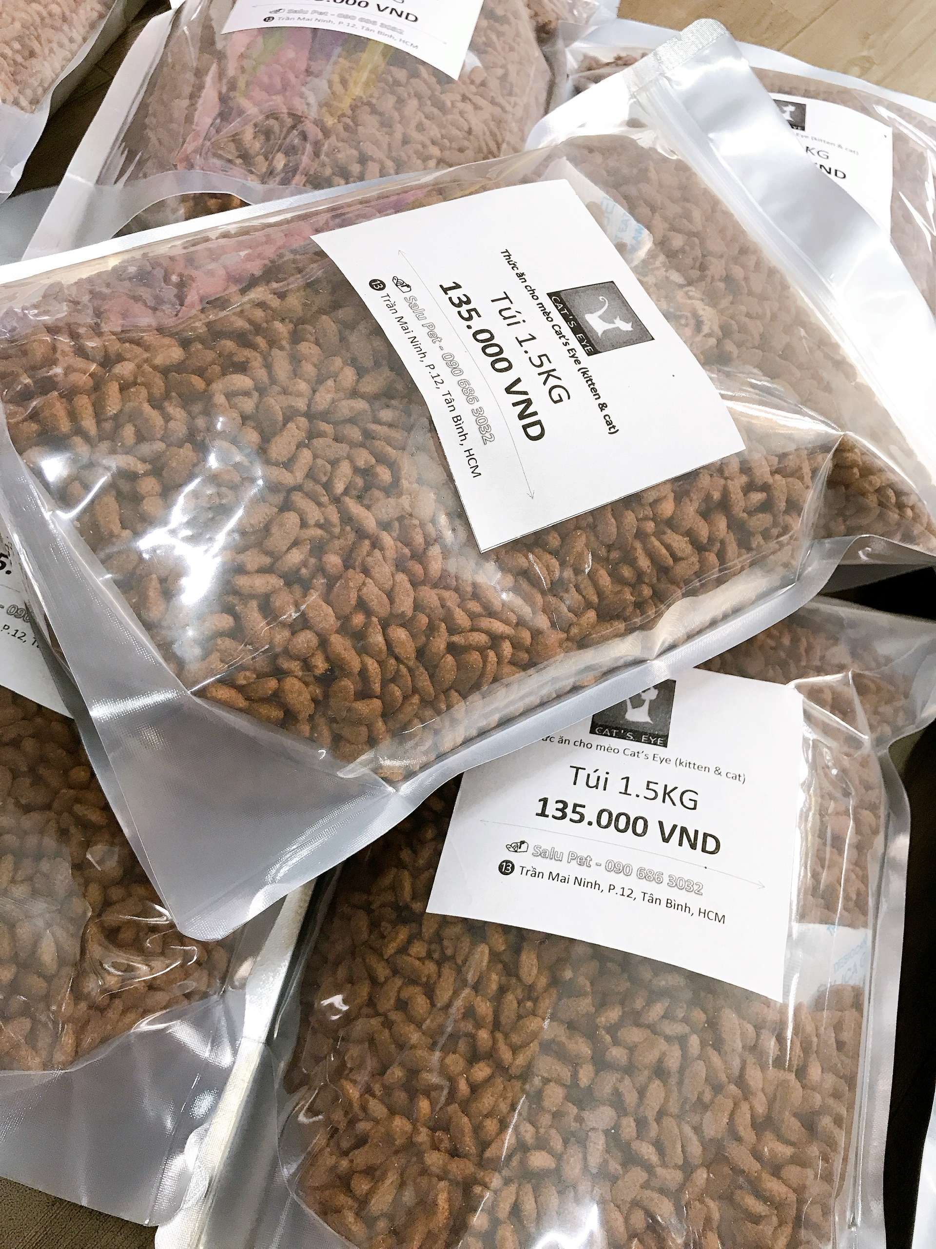 Thức ăn hạt mèo Catseye túi 1.5kg (Cat's Eye)