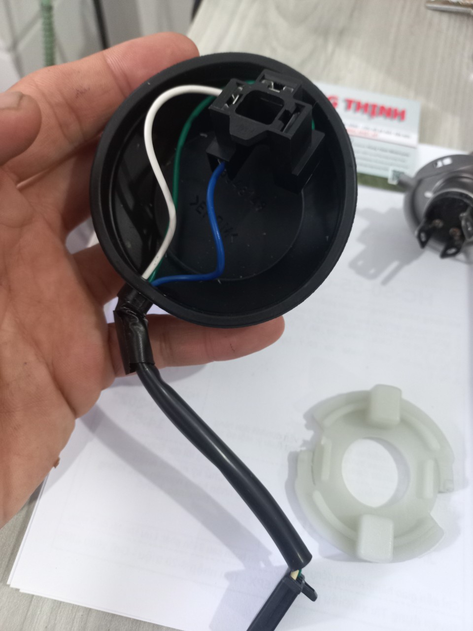 Cóc đèn Soi Biển Số : Sh Ý , Ex 150, NVX , Grender ( DÂY ĐIỆN ĐÈN TRƯỚC VÀ SAU SH Ý )