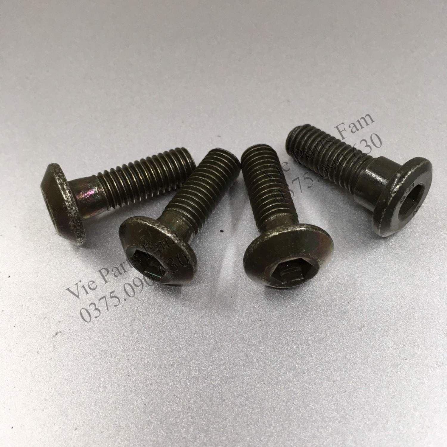 Bộ 4 con ốc thắng phanh đĩa xe Yamaha