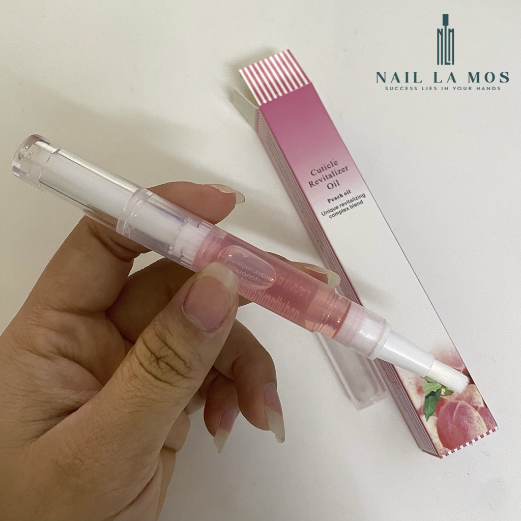 Bút dưỡng viền móng loại tốt (giao màu ngẫu nhiên)