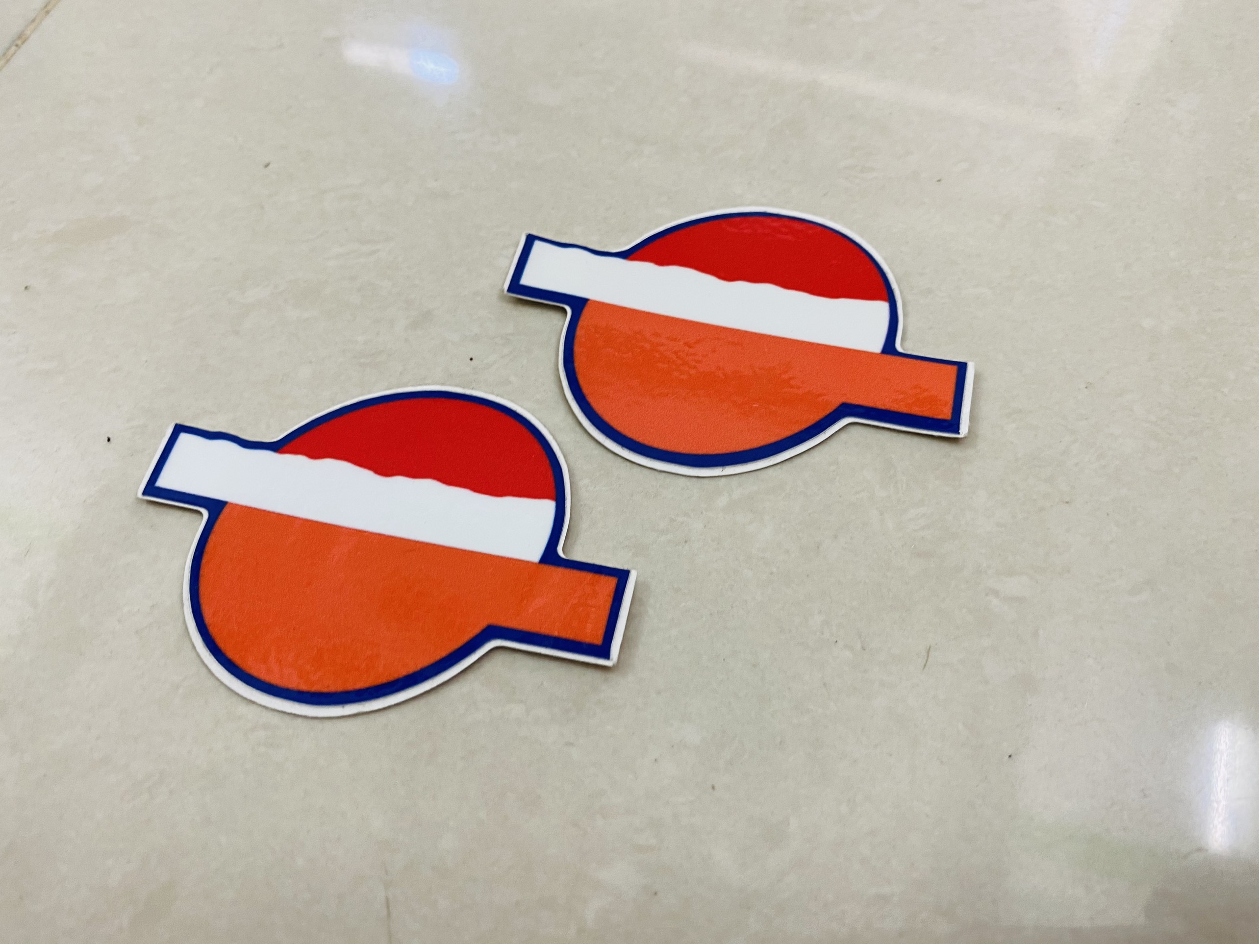 2 Tem logo repsol