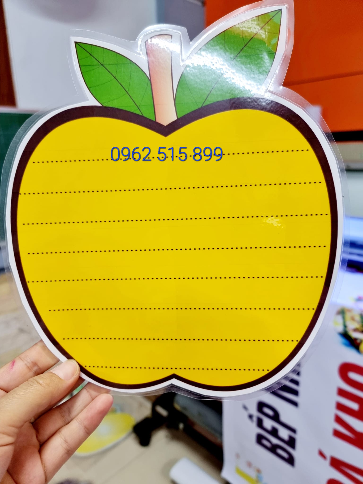 Quả táo (Cỡ A4, A5) sau có nam châm lá.