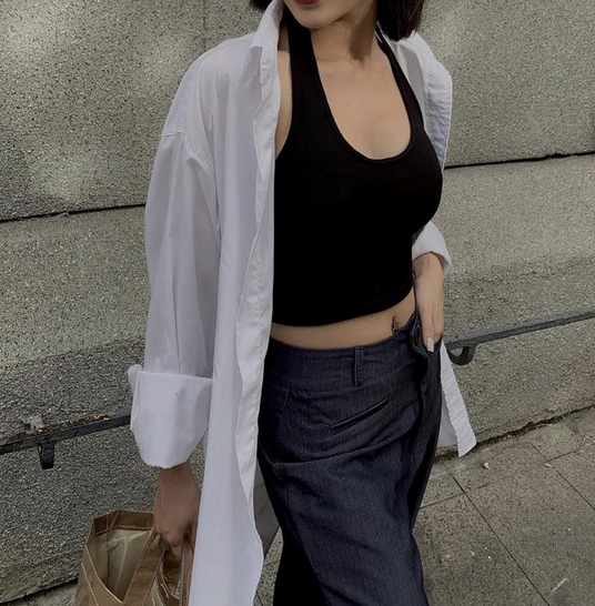 Áo crop cổ yếm trendy