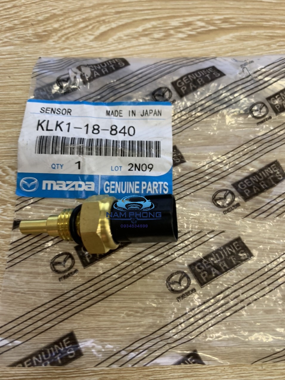 Cảm biến nhiệt độ nước 3 chân giắc tam giác ranger everest laser mazda 323 - klk118840