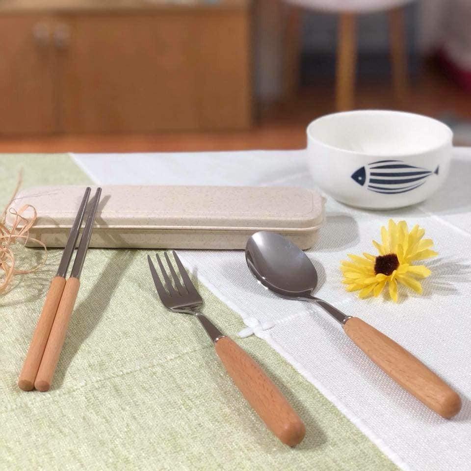 Bộ đũa thìa dĩa kèm hộp lúa mạch cao cấp