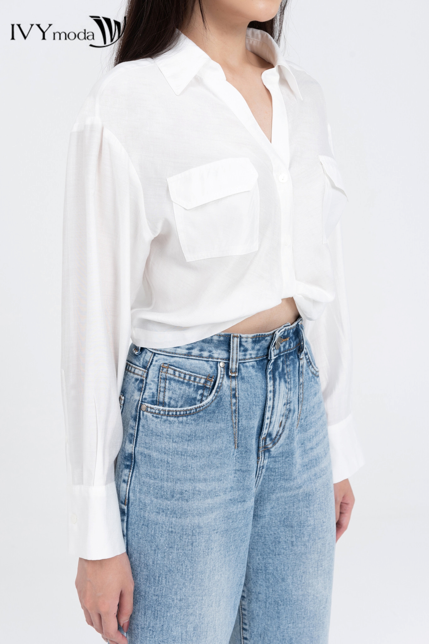 Áo sơ mi croptop kiểu xoắn eo IVY moda MS 17B9461