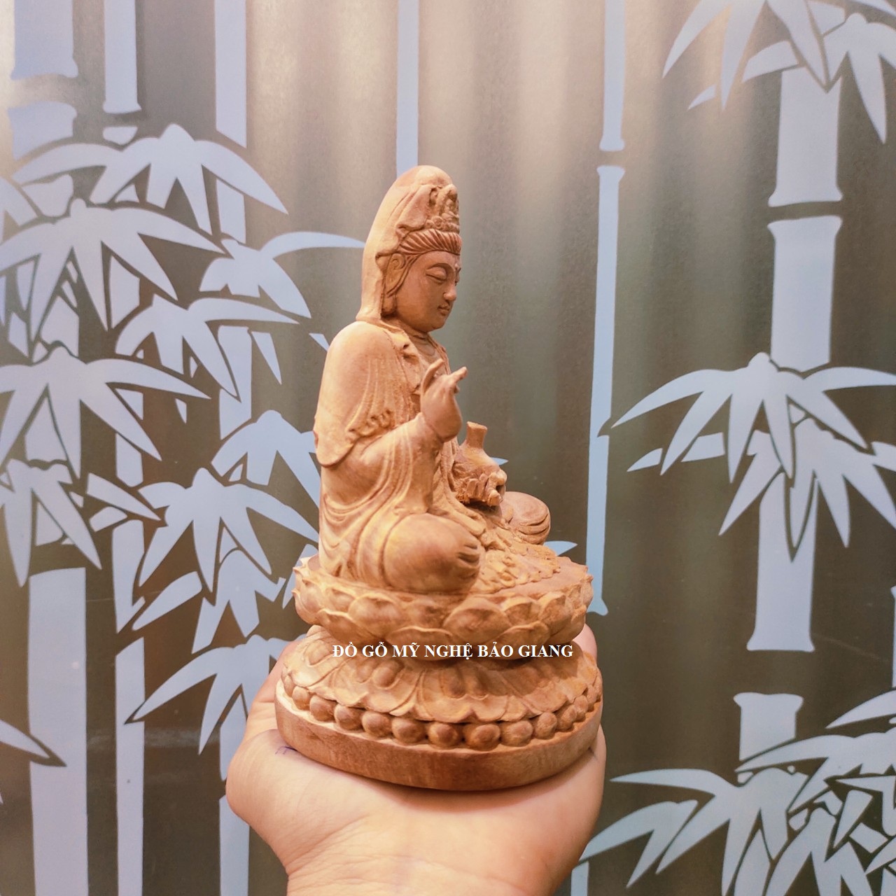 Tượng phật bà quan âm gỗ xá xị