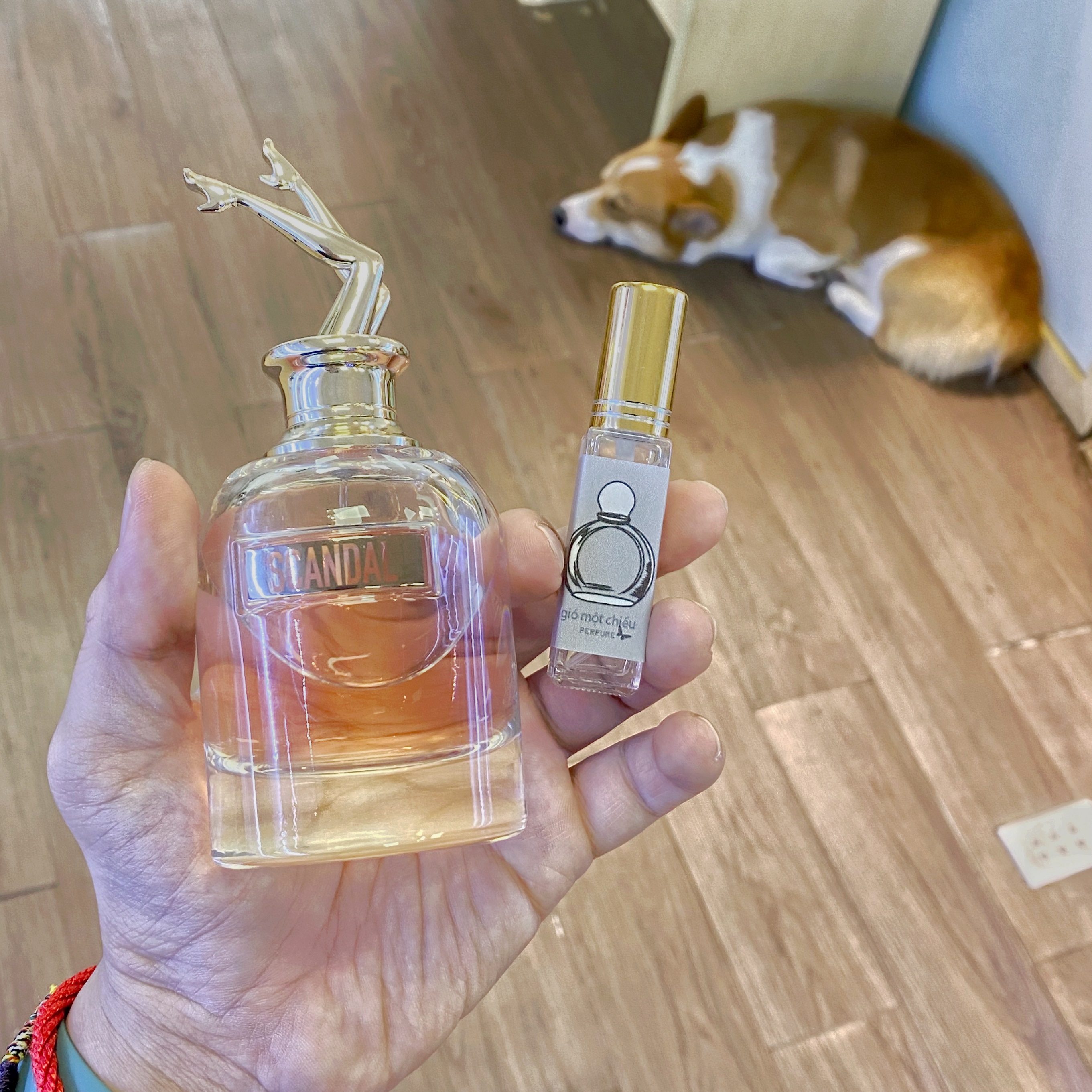 Nước hoa chiết 10ml Scandal Jean Paul Gaultier for Women, mùi thơm nhẹ dễ chịu, phù hợp phụ nữ công việc văn phòng, trong phòng máy lạnh, và cho các cuộc hợp