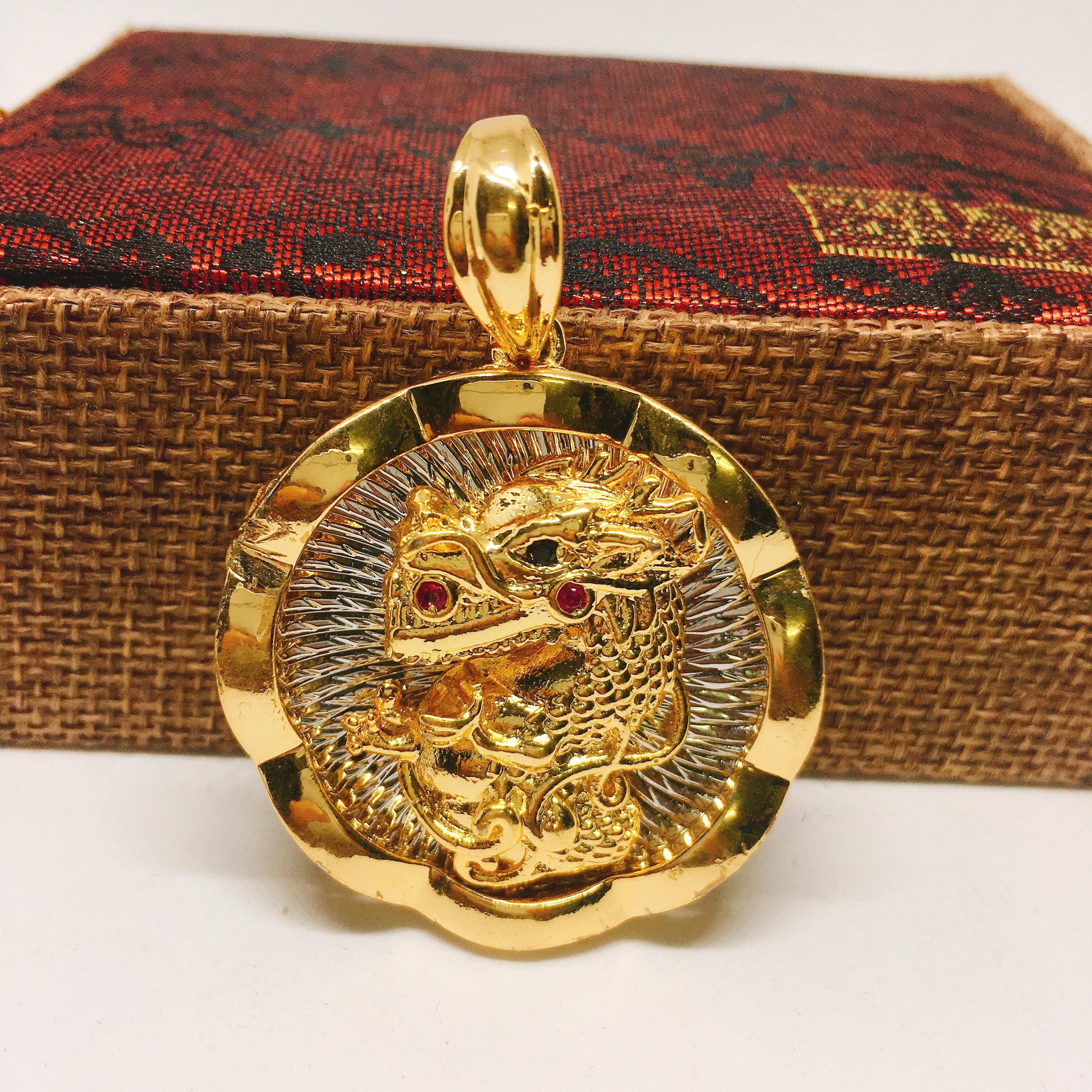 Mặt dây chuyền bạc Thái mạ vàng Rồng tròn đính đá, mặt vòng cổ phong thủy, mặt dây chuyền vàng ( màu vàng)