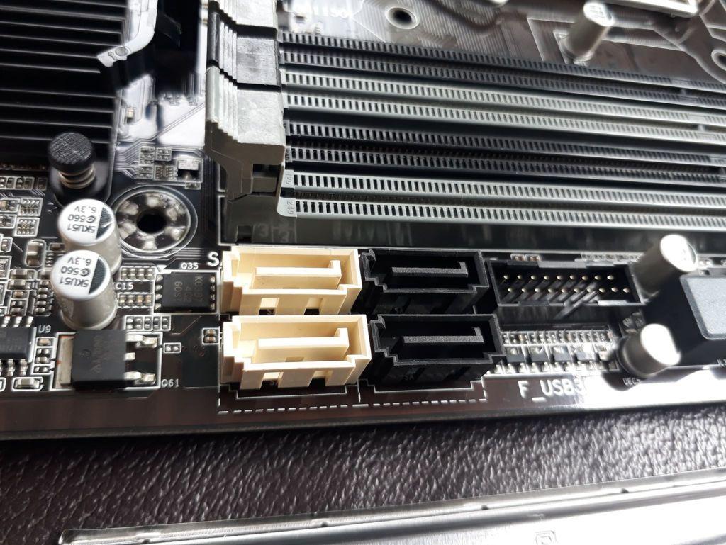 Mainboard Gigabyte B85 DS3H/ D3V Plus 4 khe ram