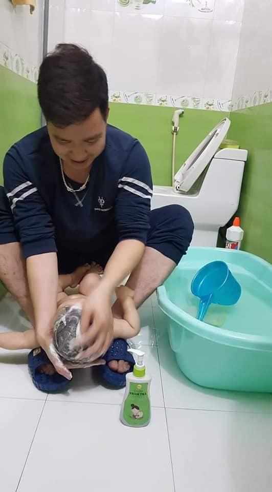 SỮA TẮM TRÀM TRÀ GREENBON CHO BÉ