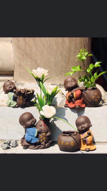 Tượng Tiểu Và Chậu Gốm Cầu Phúc
