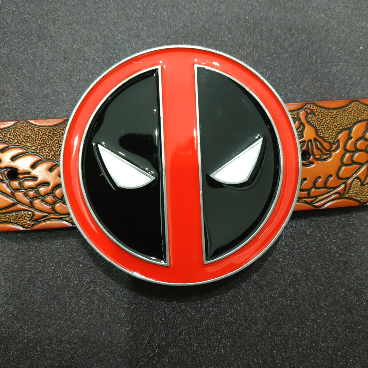 Đầu khóa dây lưng quái nhân dead pool tròn 8cm
