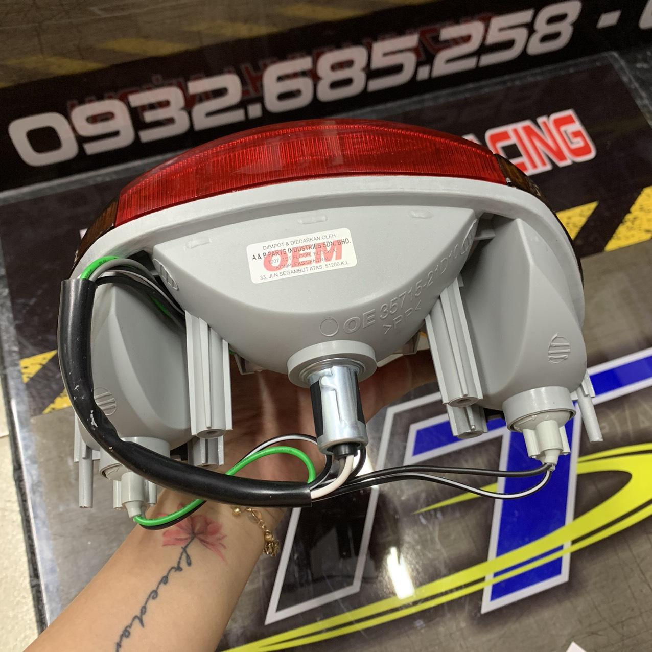 ĐÈN LÁI SAU - ĐUÔI ĐÈN SAU SATRIA 2000 - OEM