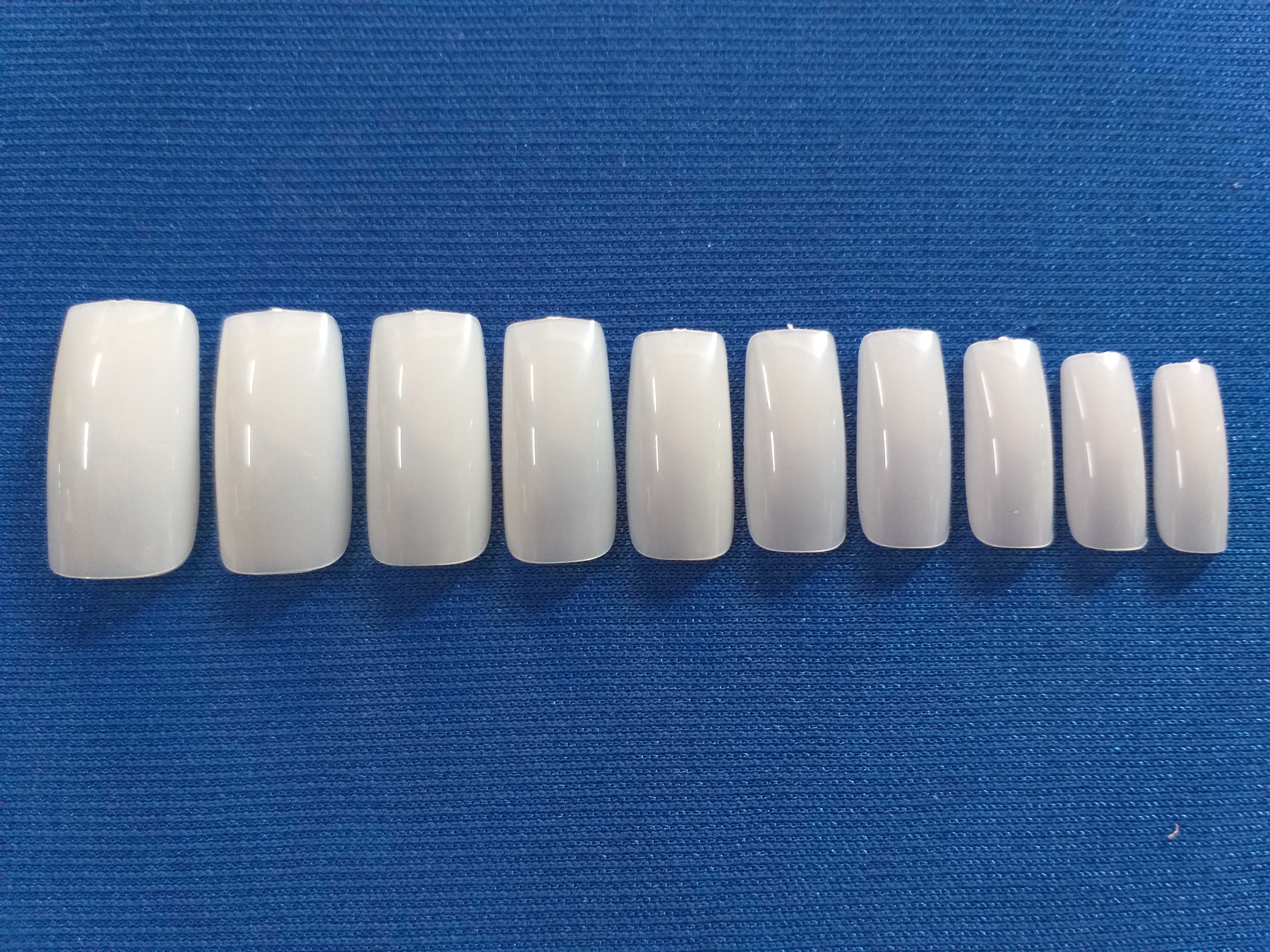 SET 100 MÓNG TAY GIẢ CÓ HỘP (PHOM VUÔNG)