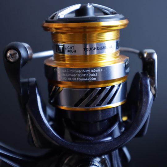 MÁY ĐỨNG CÂU LURE DAIWA REVROS LT