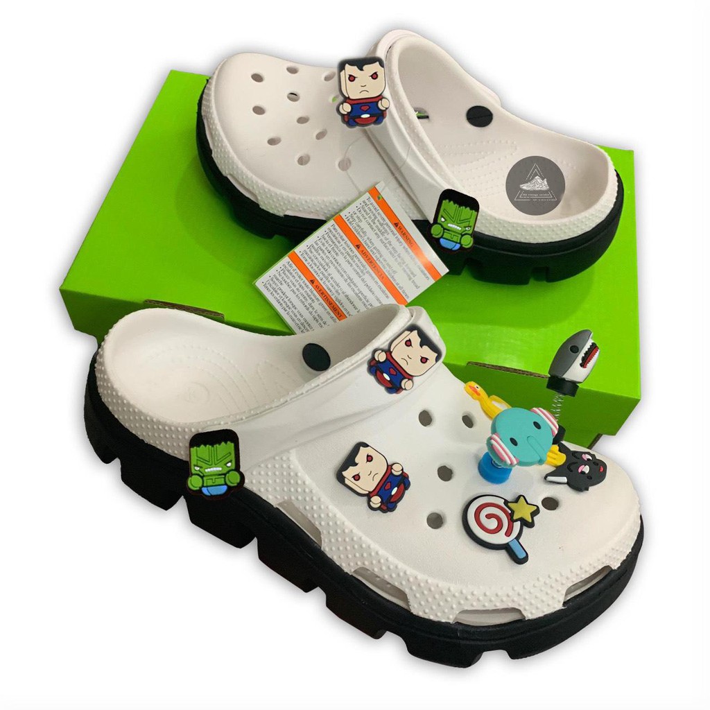Dép crocs, sục cross quai ngang Trắng đế đen cá sấu nhựa cao cấp Tặng 12 sticker gắn siêu đẹp