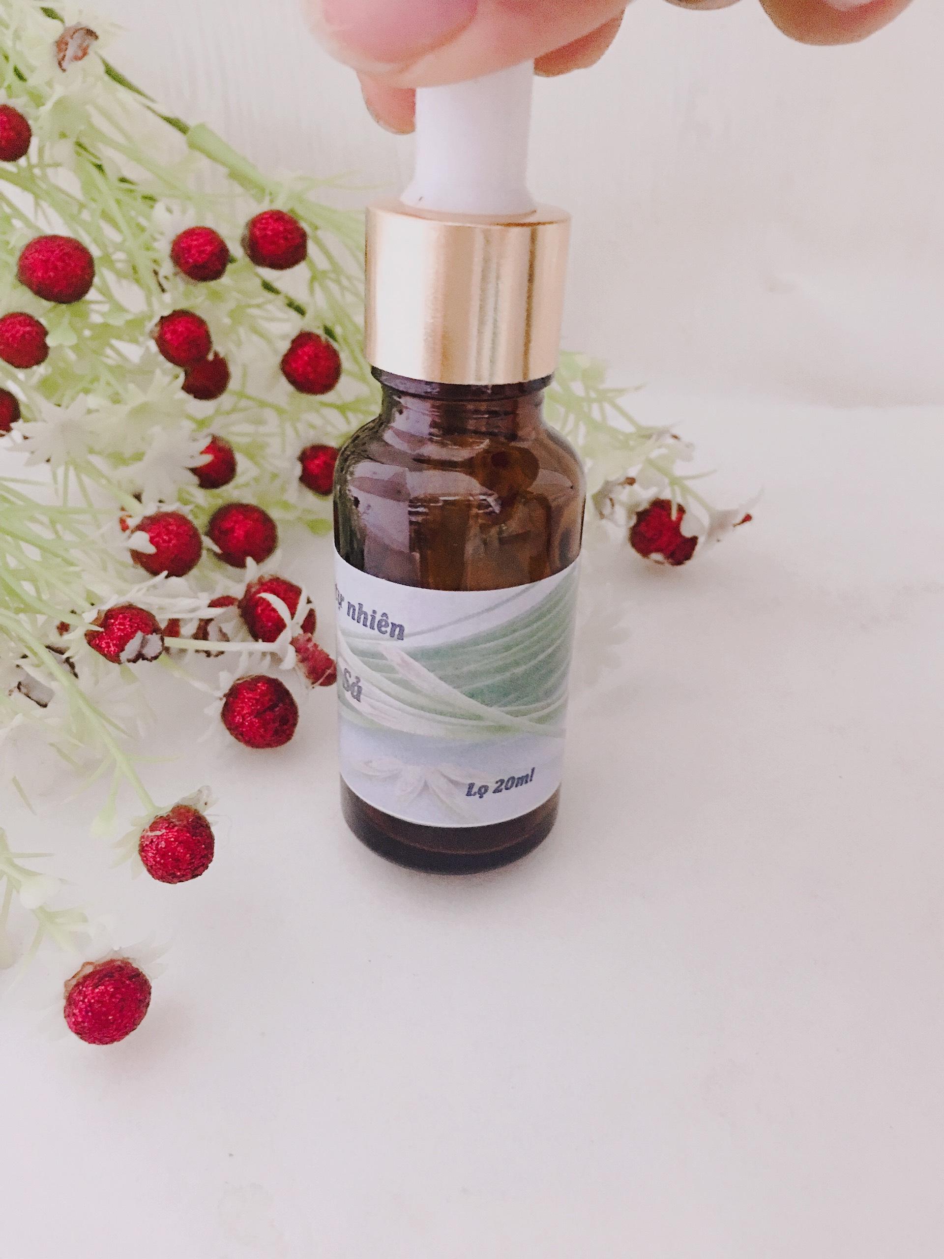 Aromatic Essential Oil for Room Scenting with Lemongrass Scent, Repels Mosquitoes and Insects, 10ml.
