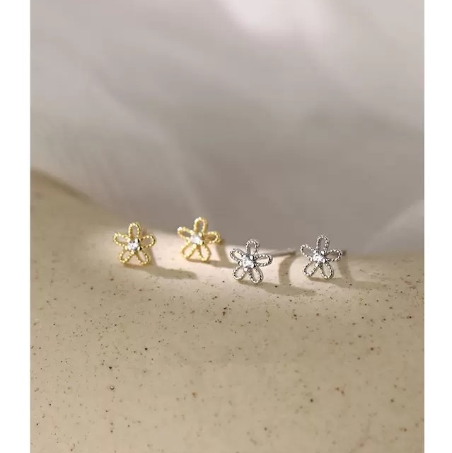 [15-17/5 NHẬP LAZSOCIAL80K GIẢM 80K] Bông Tai bạc ý s925 Hình bông hoa nhỏ xin xắn phong cách hàn quốc - B2611 - Bảo Ngọc Jewelry