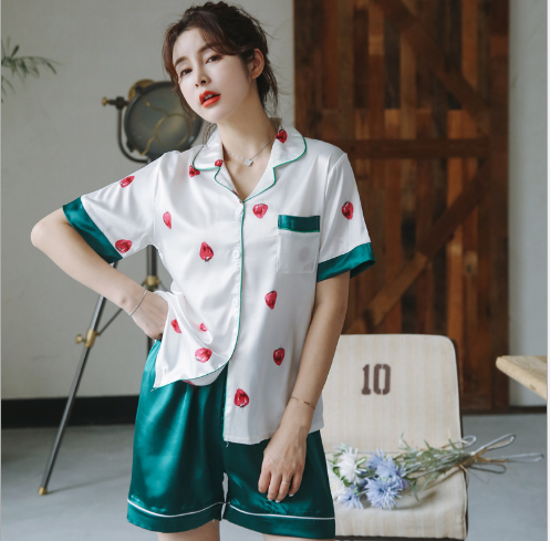 Bộ mặc nhà Pijama lụa mềm mịn mát "mặc như không mặc"