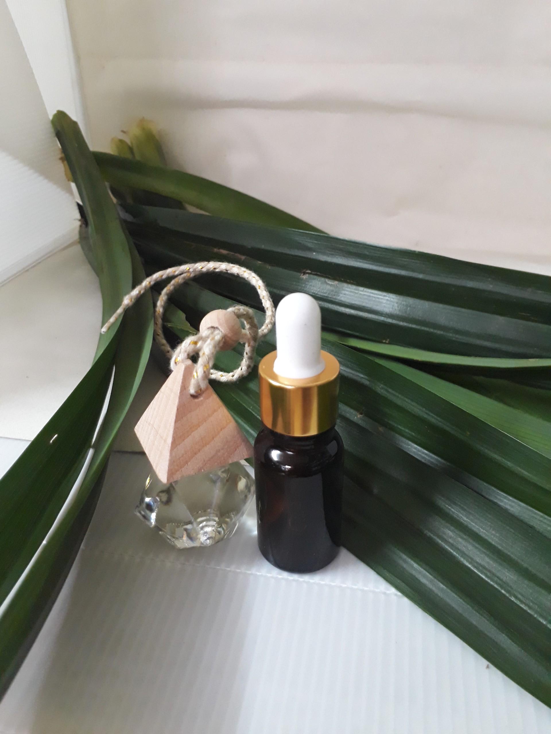Tinh dầu Lá Nếp thơm Lọ 100ml.