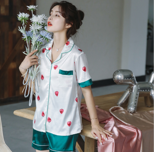 Bộ mặc nhà Pijama lụa mềm mịn mát "mặc như không mặc"