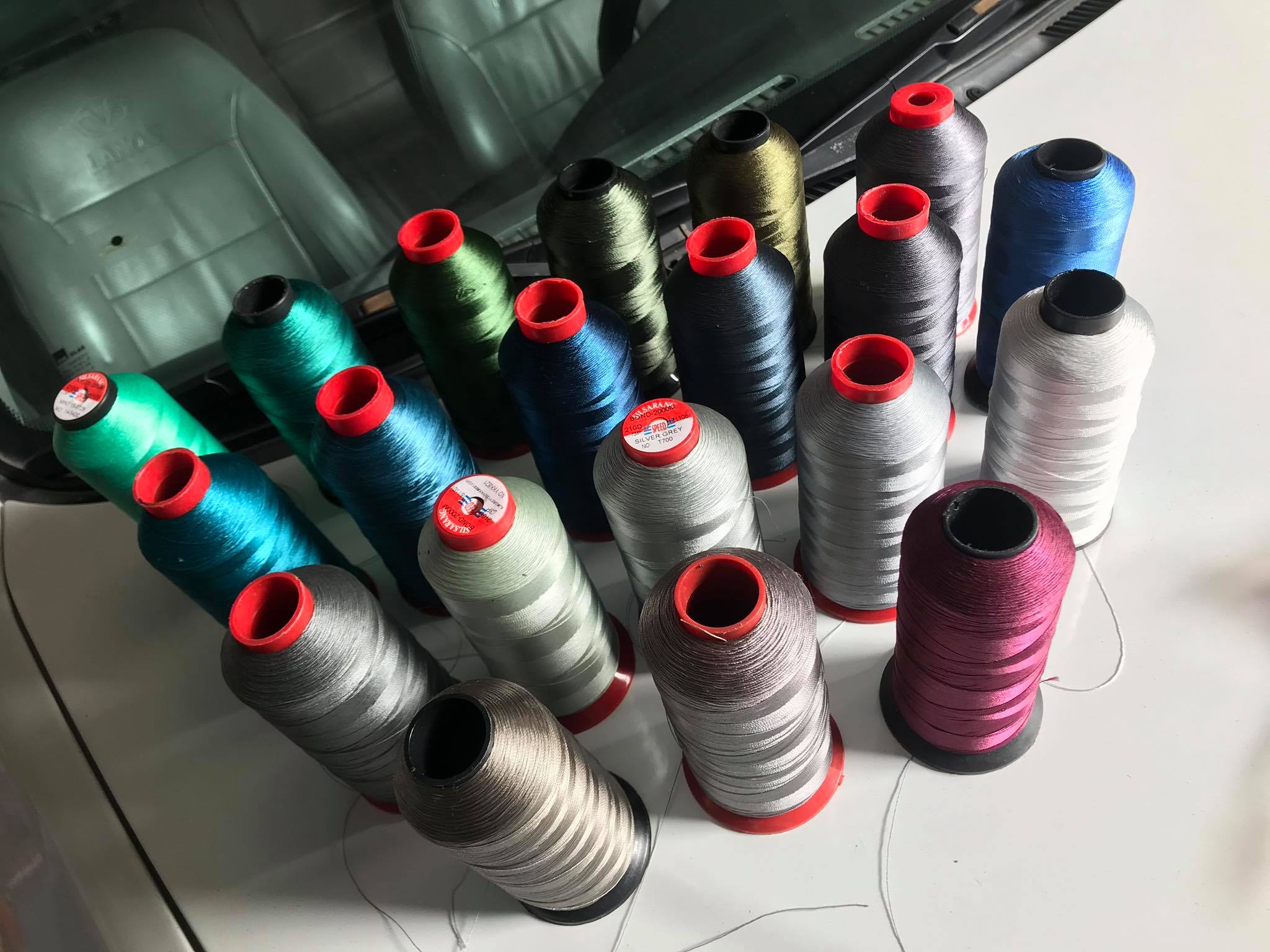 Set 2 cuộn Chỉ dù nylon mỗi cuộn dài 2000met ( sợi chỉ 0,2 - 0,3mm)