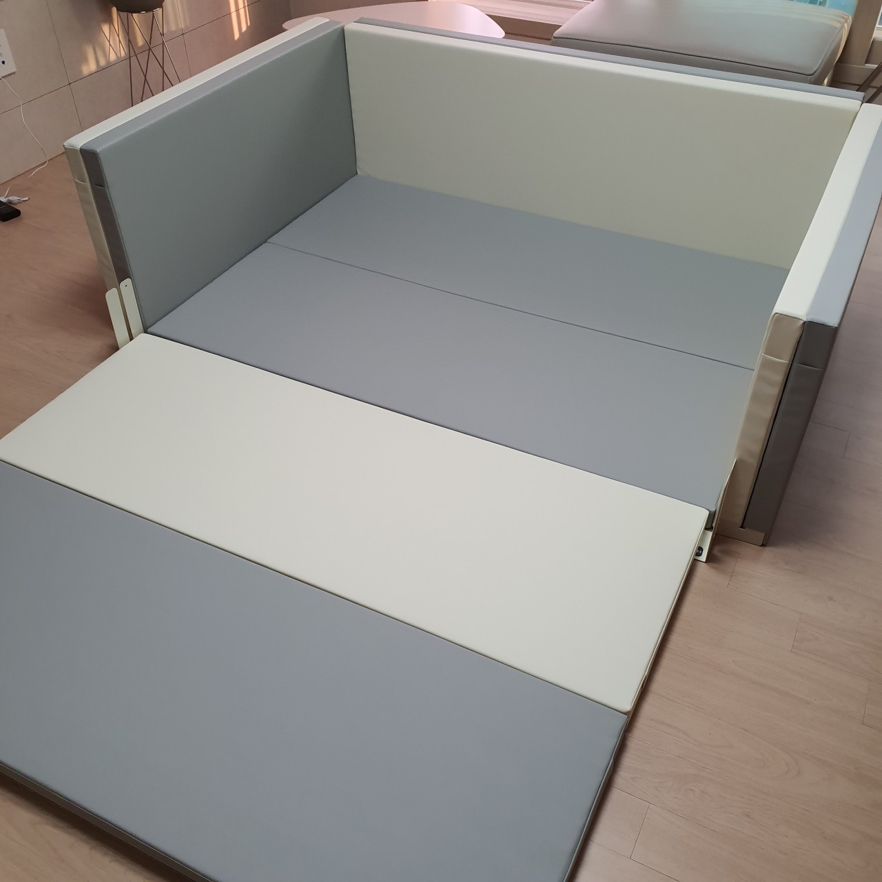 Giường Ngủ Cho Bé BonitaBeBe Bumper Bed Large 160*120*h50cm Đa Năng - Nhập Khẩu Chính Hãng HQ
