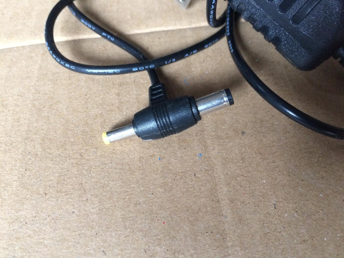 Adapter 5V2a cho đầu TIVIBOX, ANDROI BOX 2 đầu 5.5 và 3.5