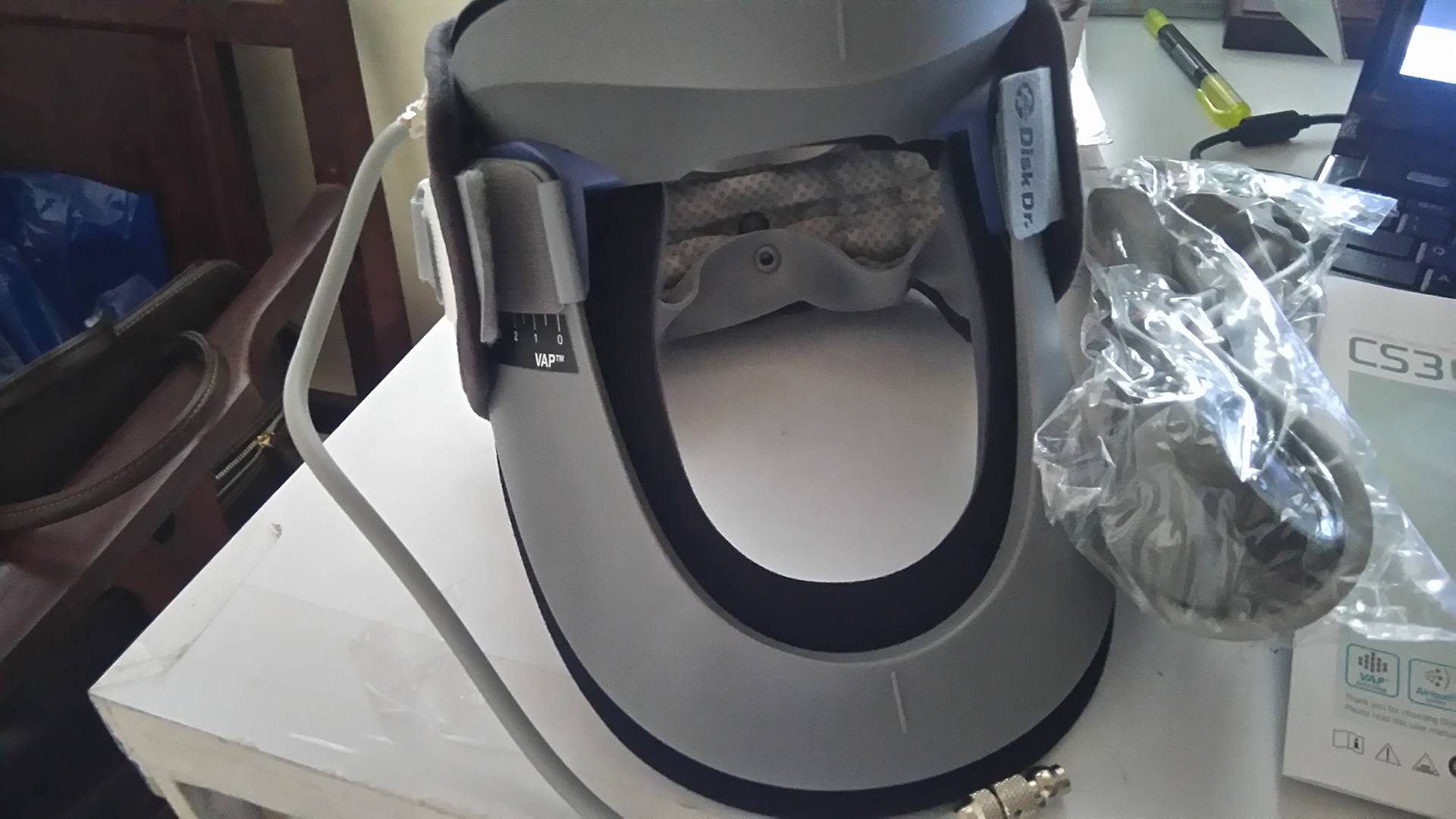 Đai hơi kéo giãn cột sống cổ DISK DR CS300