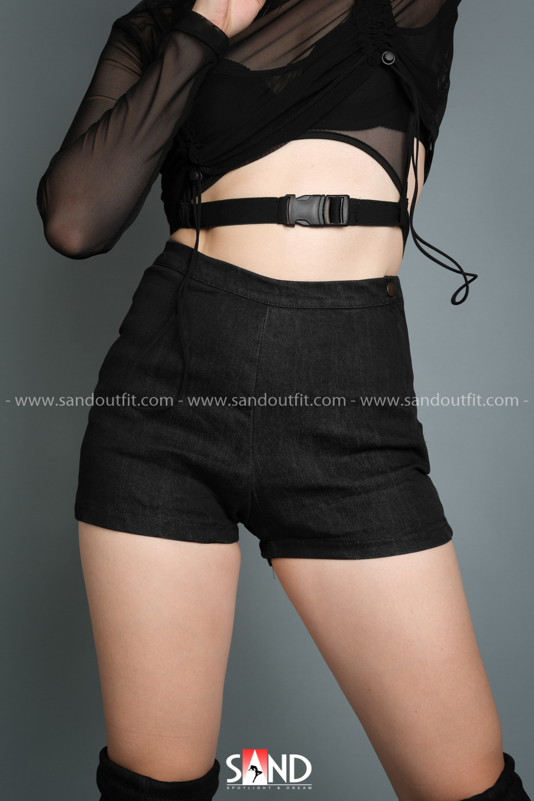 Quần Short Cạp Cao Black Pink